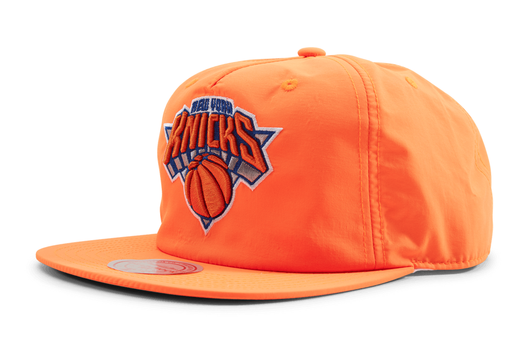 MENS MITCHELL & NESS NBA NEON NYLON SNAPBACK KNICKS - ORANGE