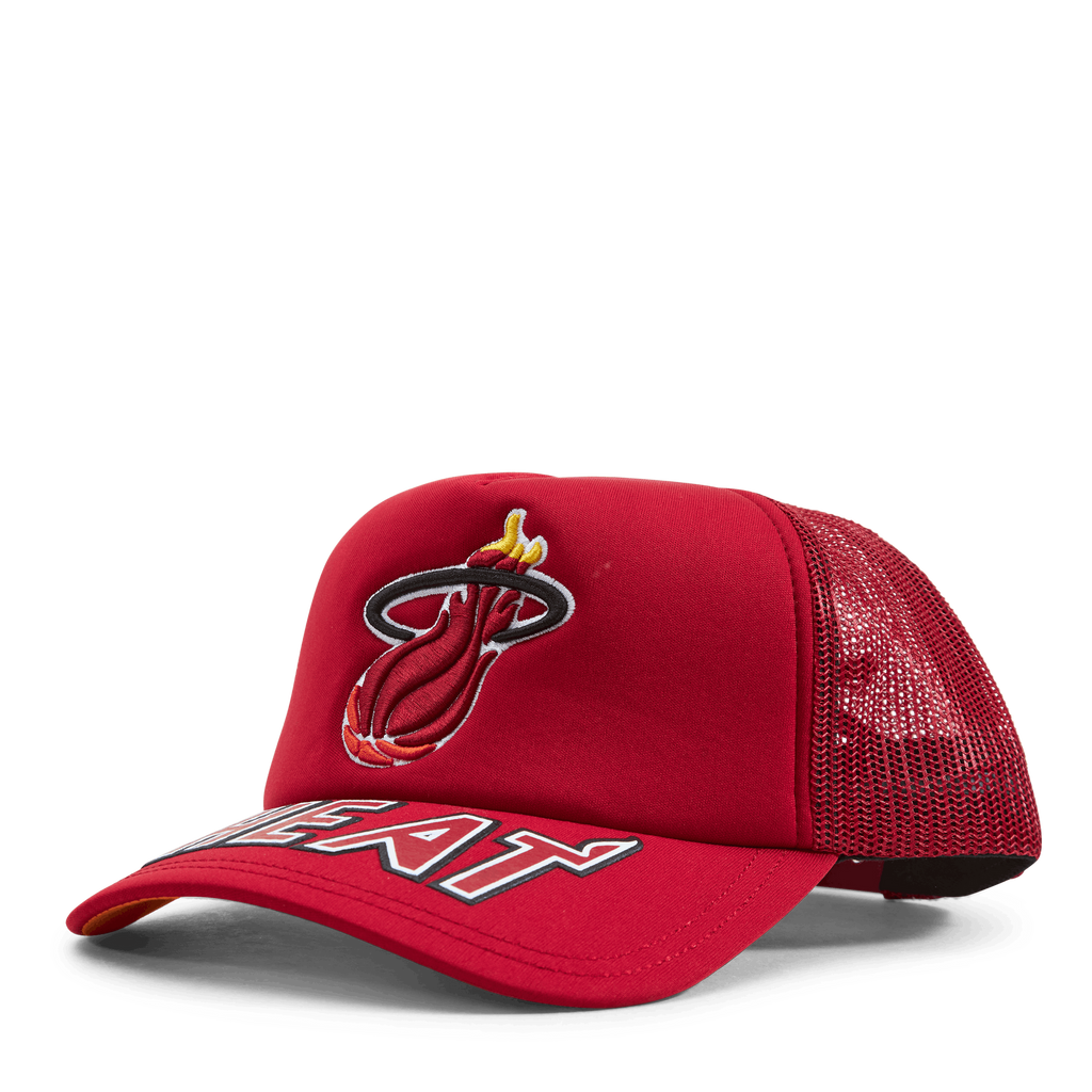 Mens Mitchell & Ness NBA PUFF THE MAGIC TRUCKER HWC HEAT