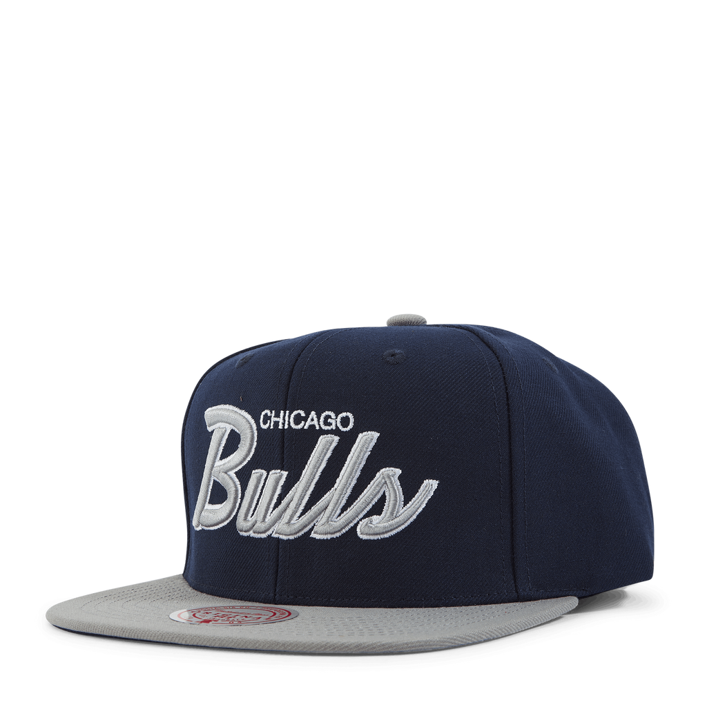 MENS MITCHELL & NESS NBA NAVY SPIRIT SCRIPT SNAPBACK BULLS - NAVY-GREY