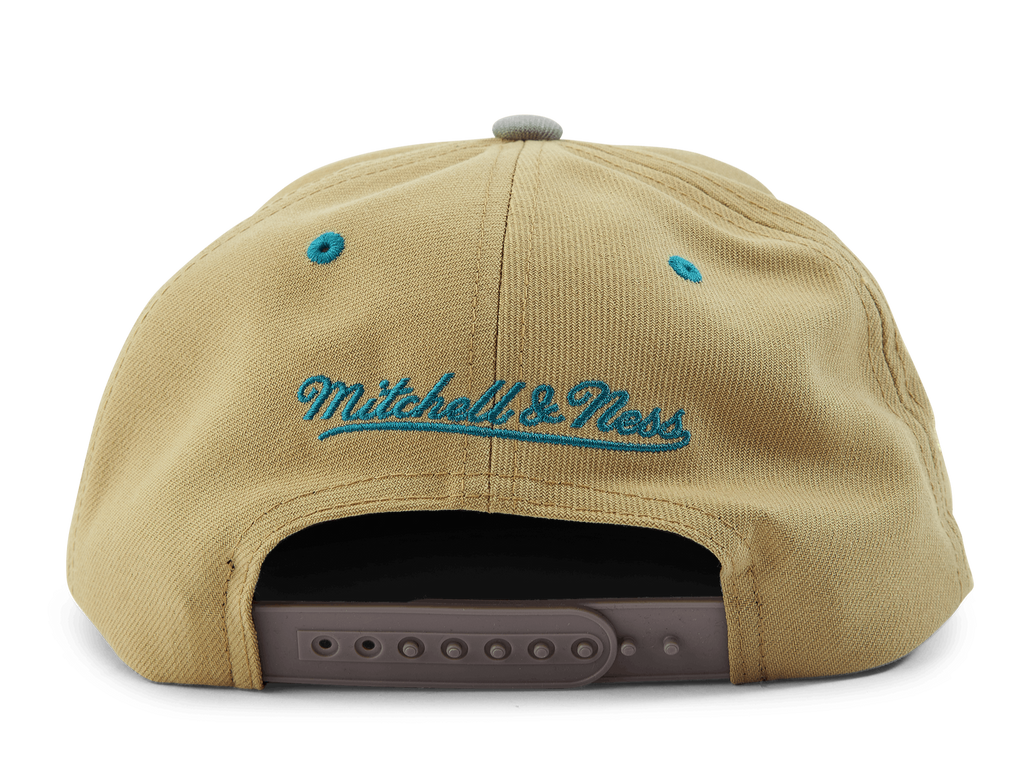 MENS MITCHELL & NESS NBA CLASSIC CANVAS SNAPBACK HWC HORNETS - TAN