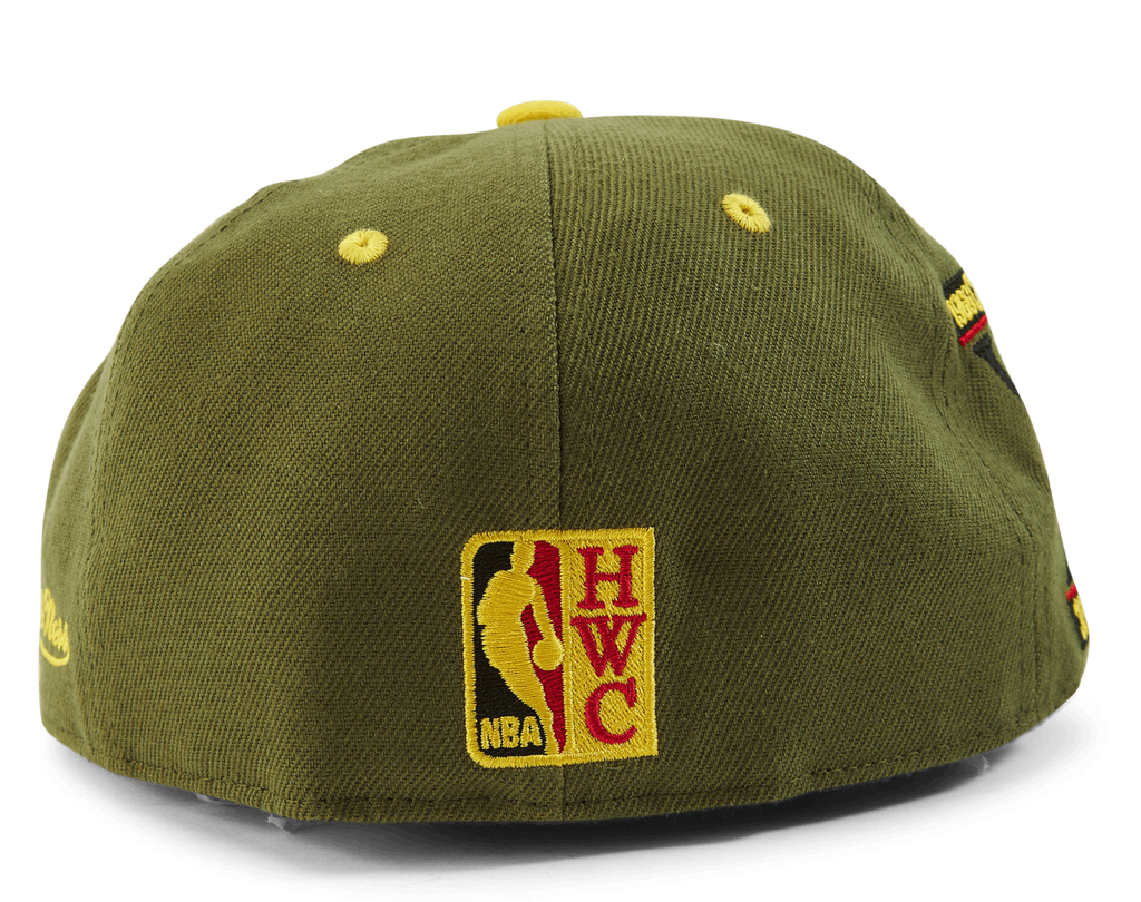 MENS MITCHELL & NESS NBA DUSTY OLIVE FITTED HWC BULLS