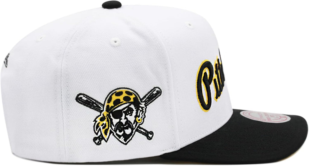 Mens Mitchell & Ness MLB EVERGREEN PRO SNAPBACK PIRATES