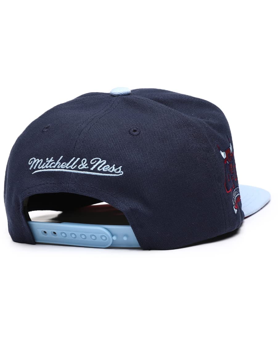 MENS MITCHELL & NESS NBA SKYBERRY COBBLER SNAPBACK BULLS - NAVY-LIGHT BLUE