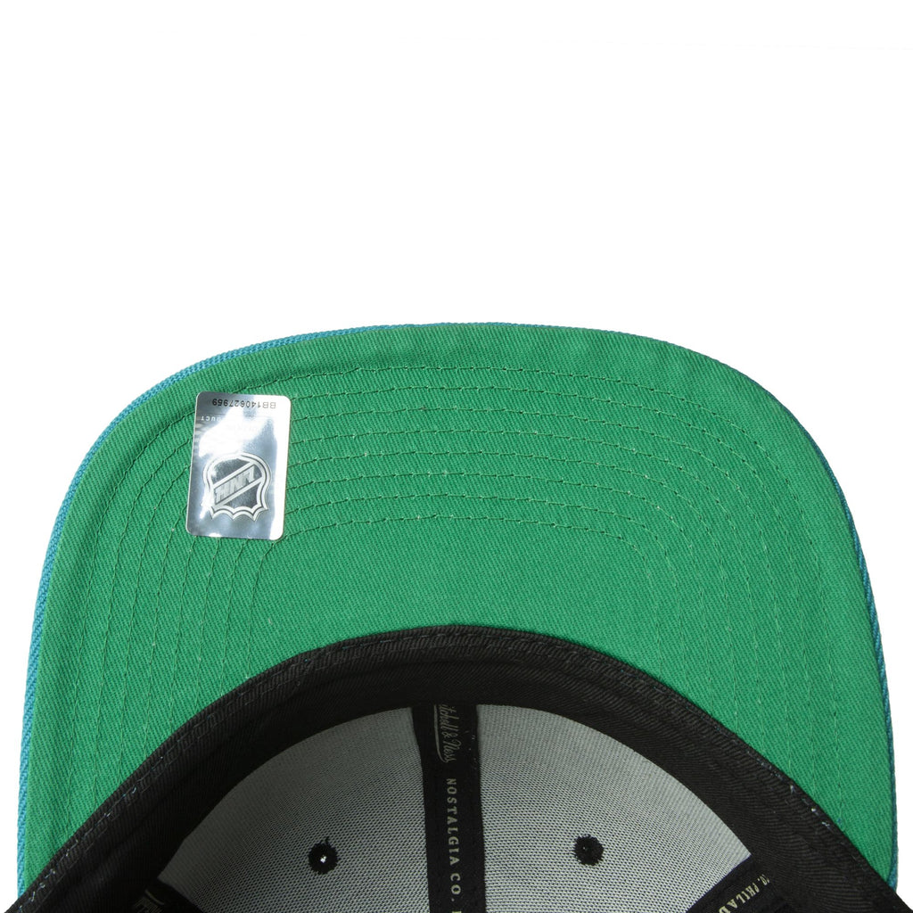 MENS MITCHELL & NESS NHL TEAM PIN SNAPBACK SHARKS - BLACK
