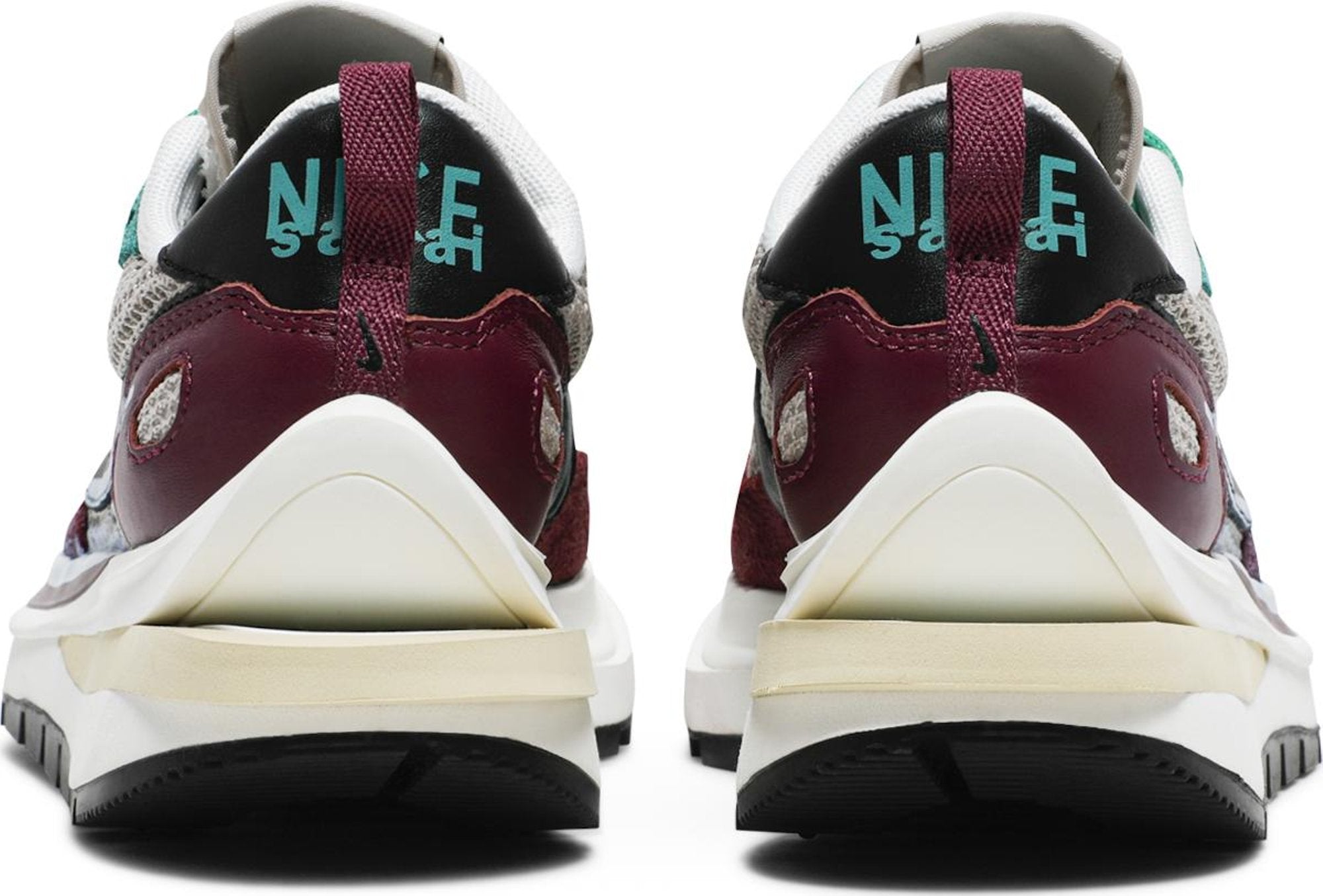 [DD3035-200] Mens Nike VAPORWAFFLE 'SACAI VILLAIN RED NEPTUNE GREEN'