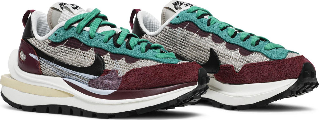 [DD3035-200] Mens Nike VAPORWAFFLE 'SACAI VILLAIN RED NEPTUNE GREEN'