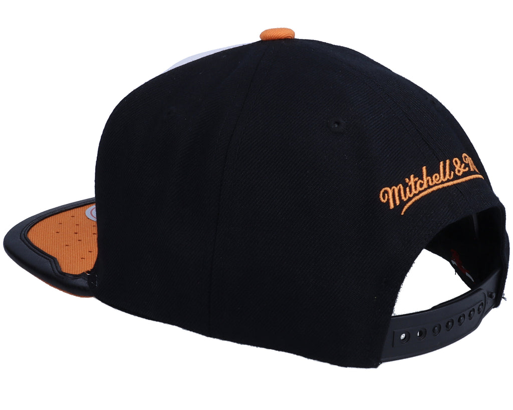 Mens Mitchell & Ness NBA DAY ONE SNAPBACK BULLS