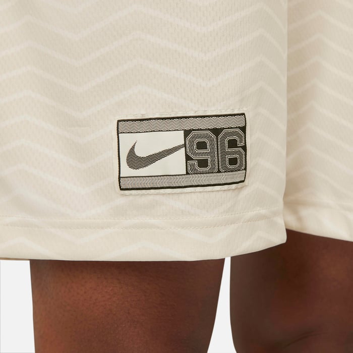 [DX0557-133] WOMENS NIKE DRI-FIT SWOOSH FLY 96 STANDARD FIT BASKETBALL SHORTS
