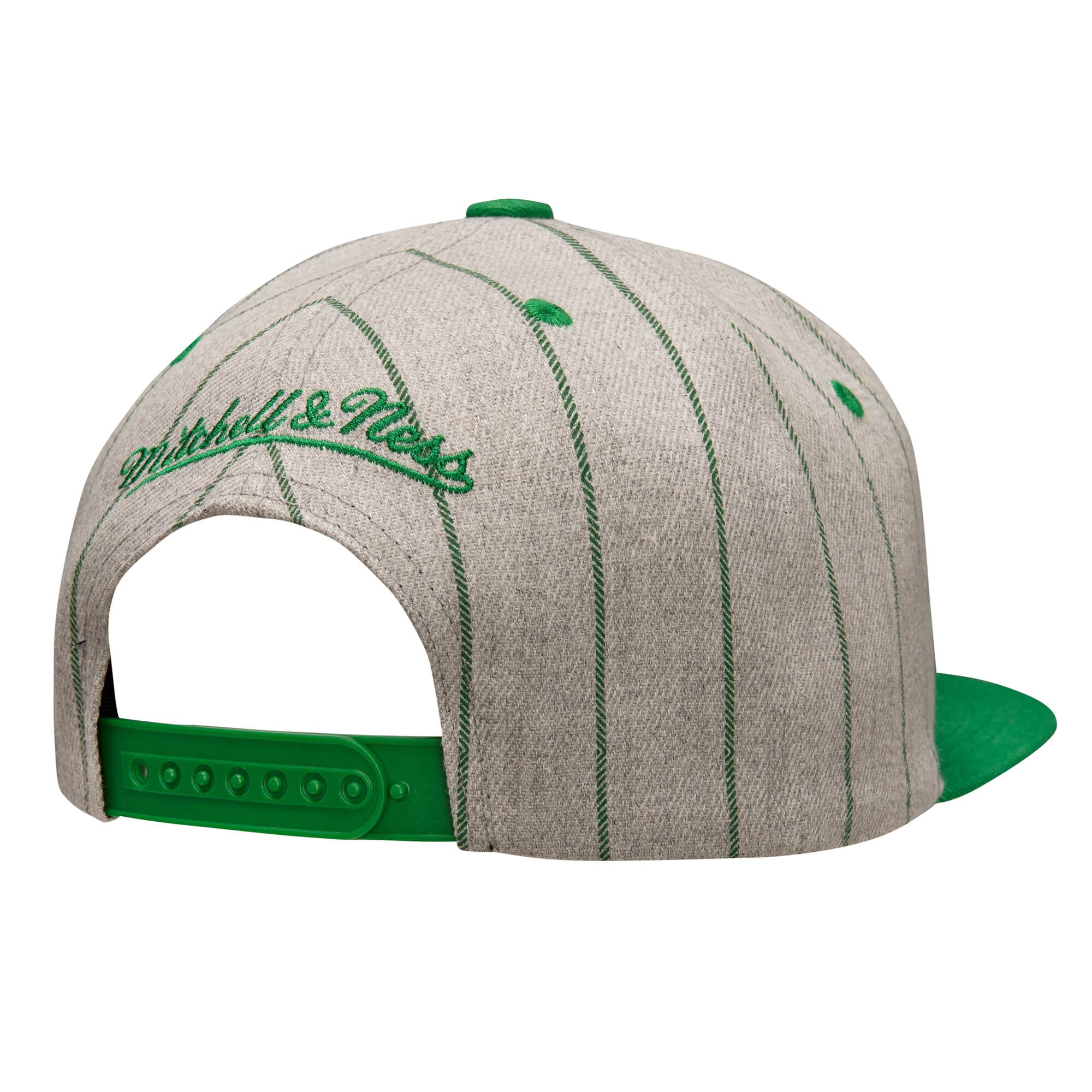Mens Mitchell & Ness NBA GRAY PIN POP SNAPBACK BUCKS