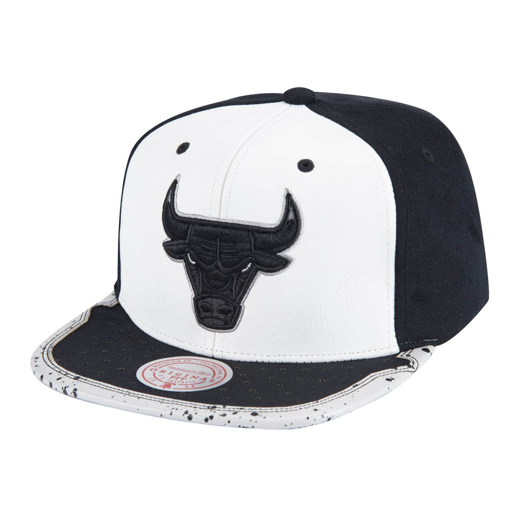 [6HSSMM19226-CBUWHBK] MENS MITCHELL & NESS NBA CHICAGO BULLS DAY ONE SNAPBACK