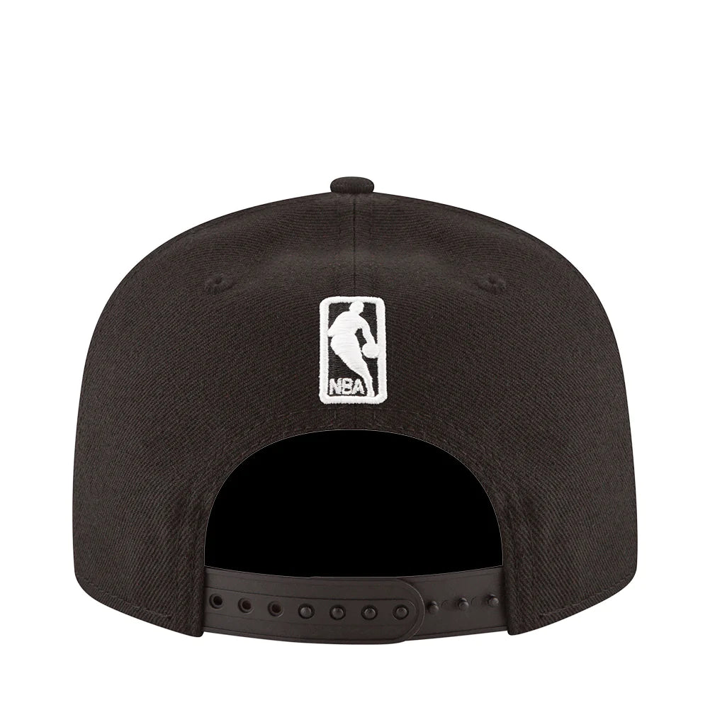 [70558225] Mens New Era NBA 950 TEAM COLOR SNAPBACK - CHICAGO BULLS