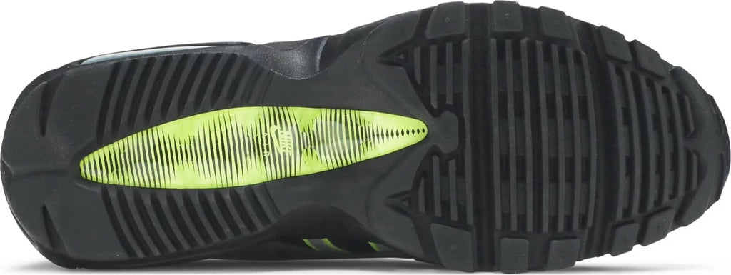 [CZ3591-002] Mens Nike NDSTRKT Air Max 95 'Neon'