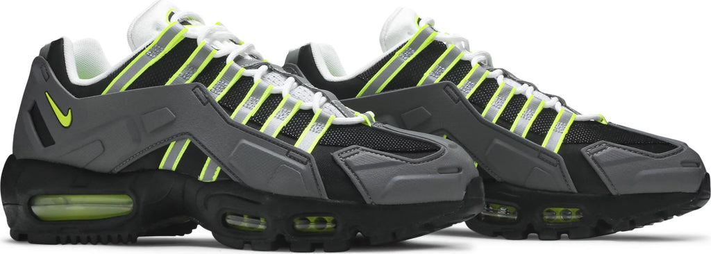 [CZ3591-002] Mens Nike NDSTRKT Air Max 95 'Neon'