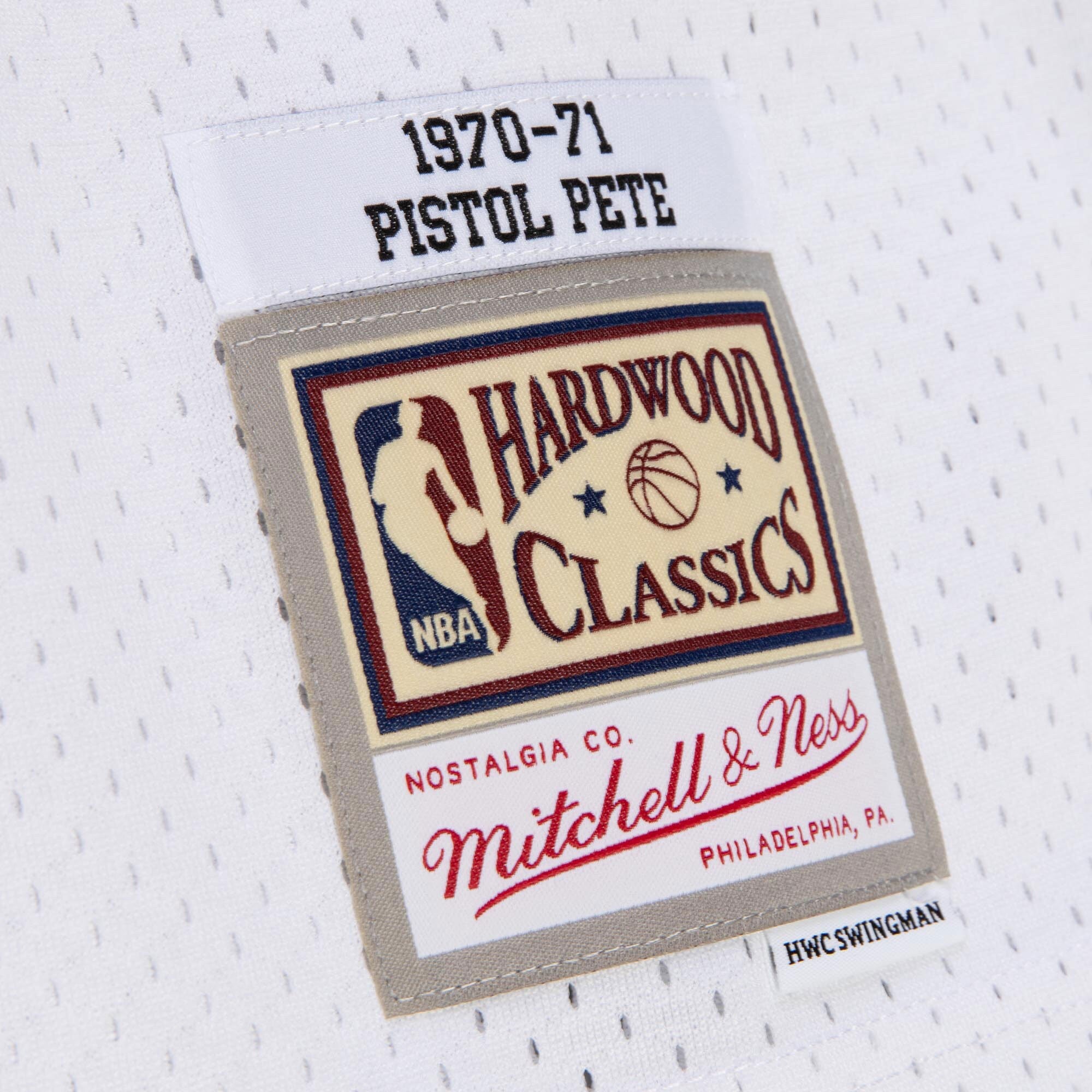 Mens Mitchell & Ness NBA WHITE JERSEY HAWKS 1970 PETE MARAVICH