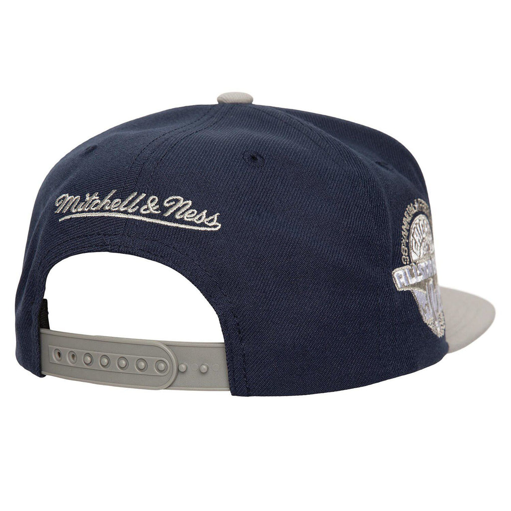 Mens Mitchell & Ness NBA CORE III SNAPBACK BULLS