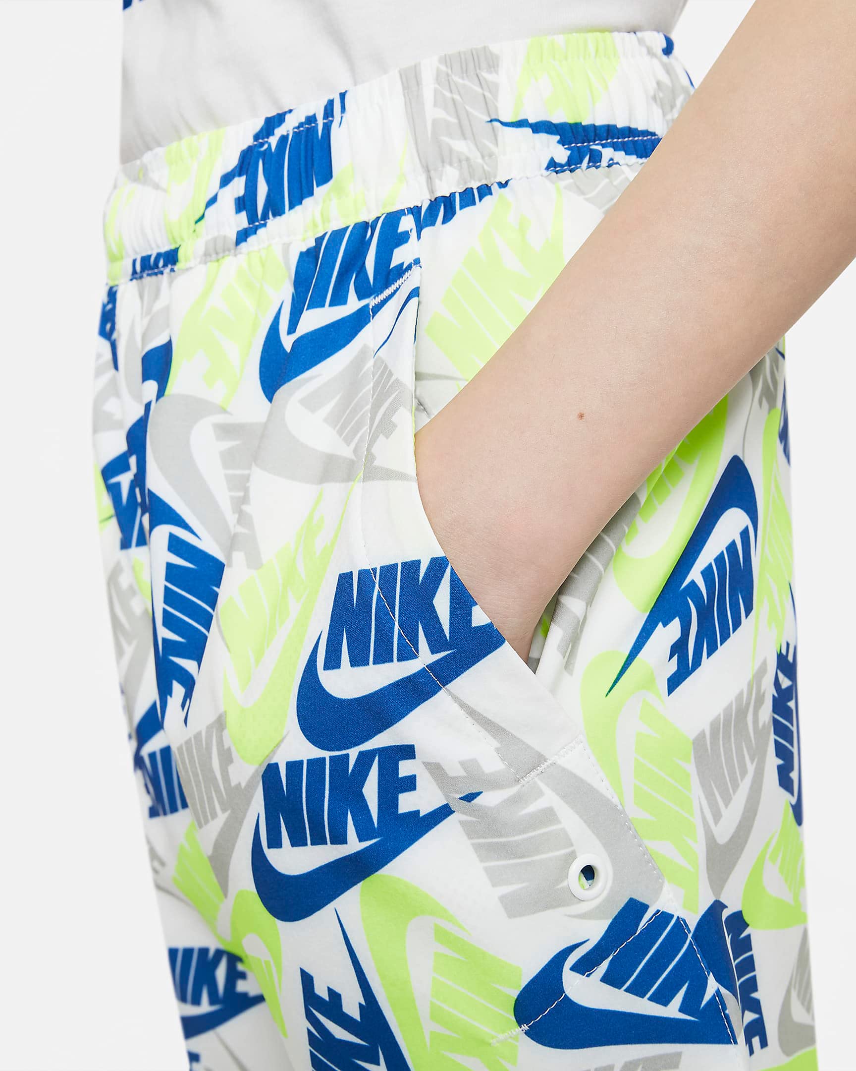 [DA0853-100] YOUTH NIKE WOVEN ALL OVER PRINT SHORTS