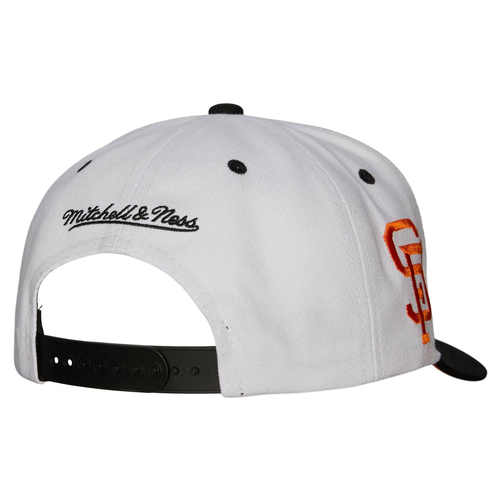 Mens Mitchell & Ness MLB EVERGREEN PRO SNAPBACK COOP GIANTS