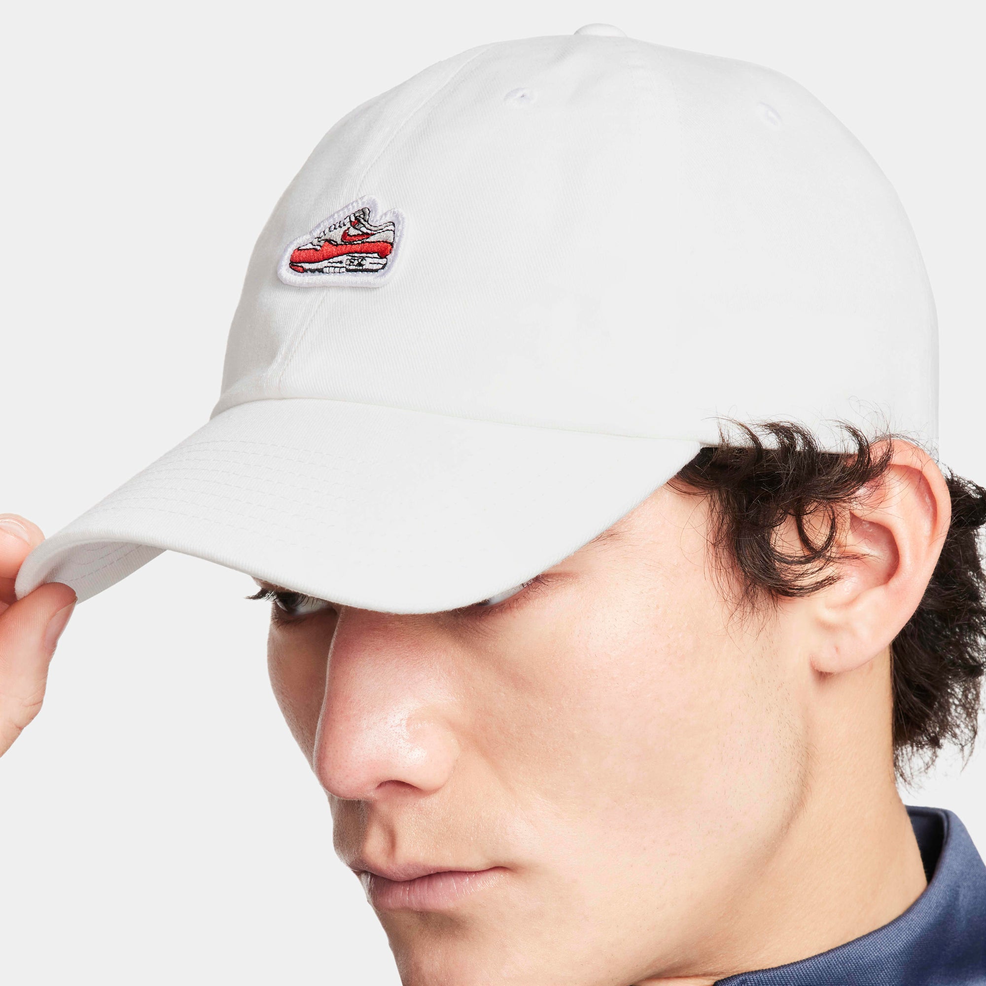 [FN4402-100] UNISEX NIKE CLUB UNSTRUCTURED "AIR MAX 1" CAP