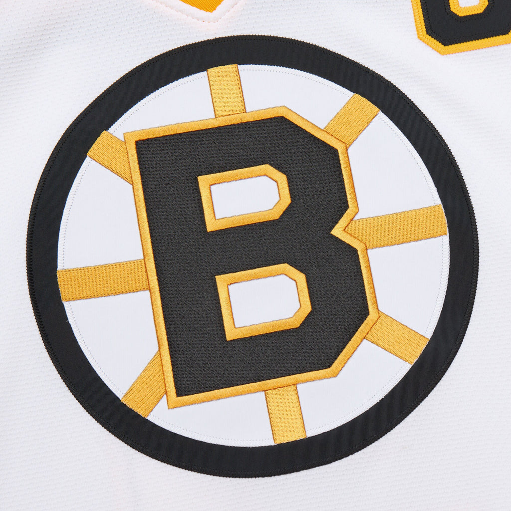 Mens Mitchell & Ness NHL WHITE JERSEY BRUINS 1973 JOHNNY BUCYK