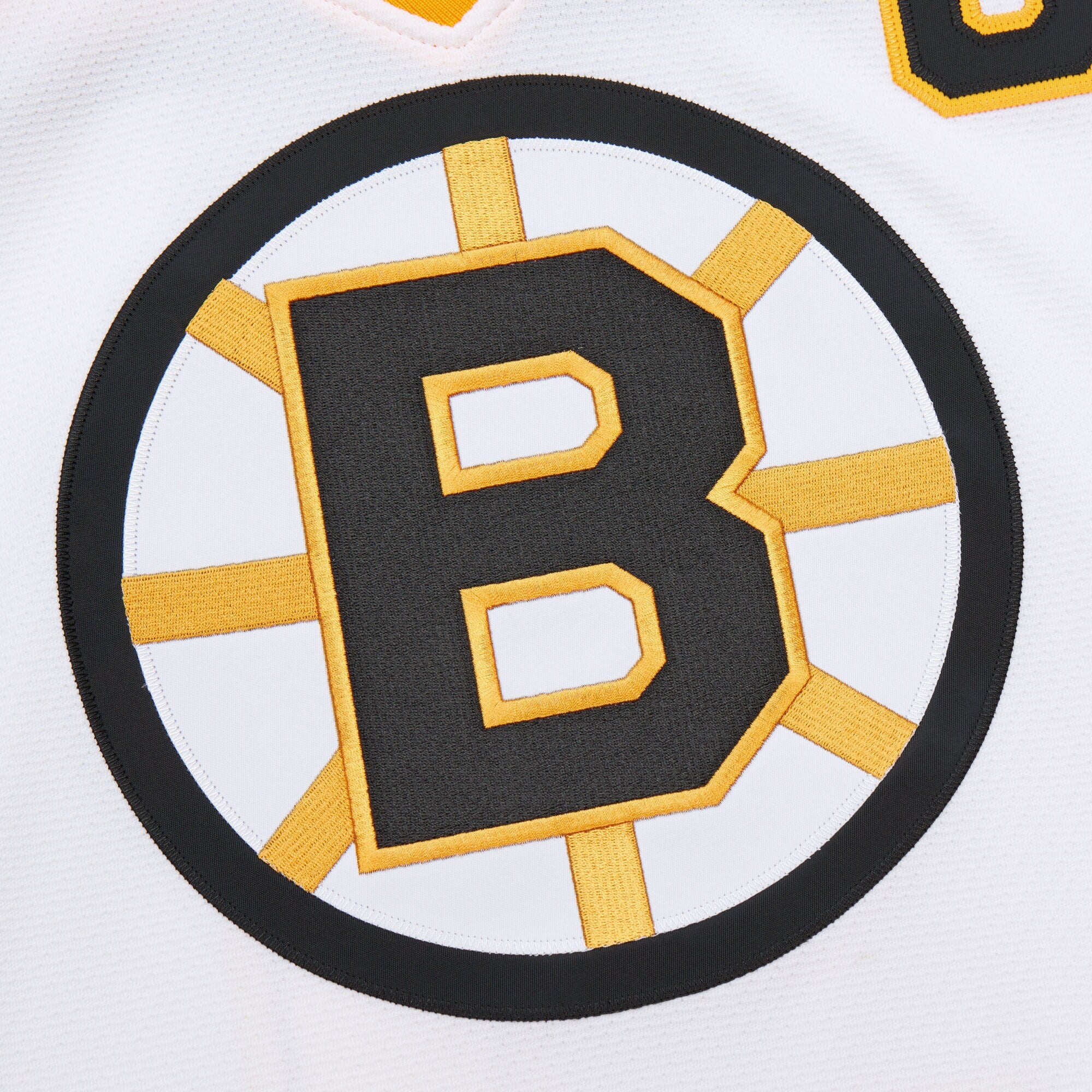Mens Mitchell & Ness NHL WHITE JERSEY BRUINS 1973 JOHNNY BUCYK