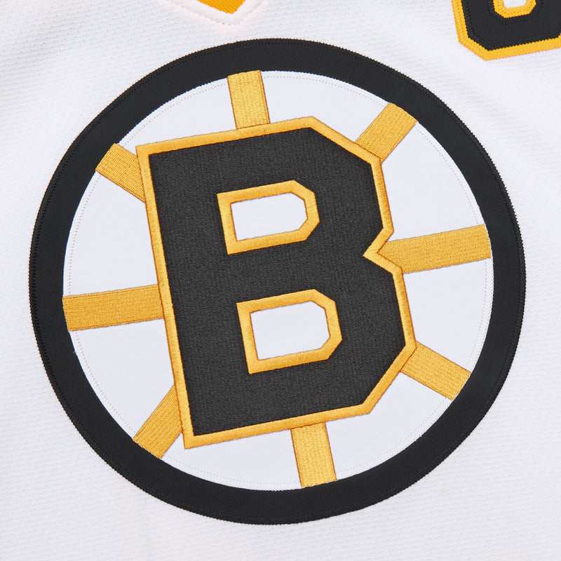 Mens Mitchell & Ness NHL WHITE JERSEY BRUINS 1973 JOHNNY BUCYK
