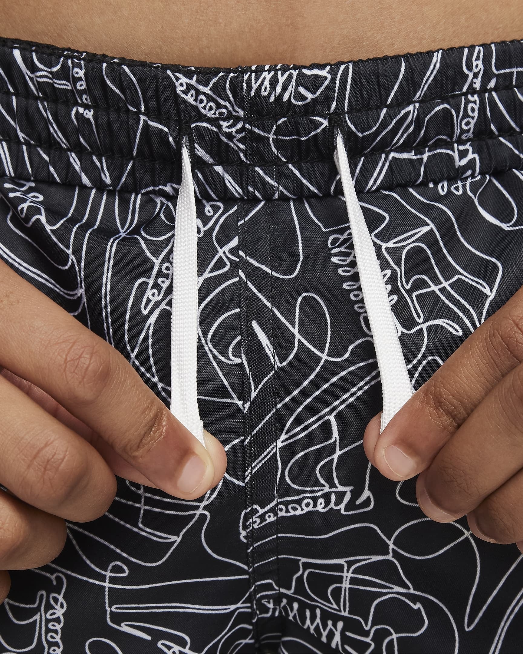 [NESSE796-001] YOUTH NIKE SWIM 7" VOLLEY SHORTS