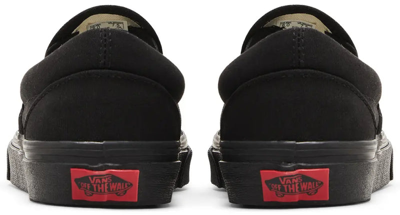 [VN000EYEBKA] MENS VANS UA CLASSIC SLIP-ON BLACK/BLACK - BLACK/BLACK