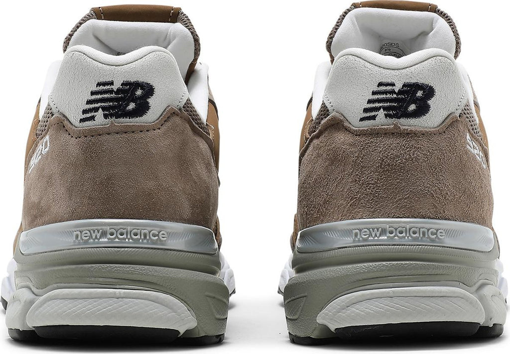 [M920SDS] Mens New Balance 920 'SAND NAVY'