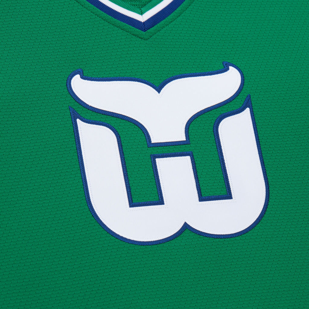 Mens Mitchell & Ness NHL DARK JERSEY WHALERS 1979 GORDIE HOWE