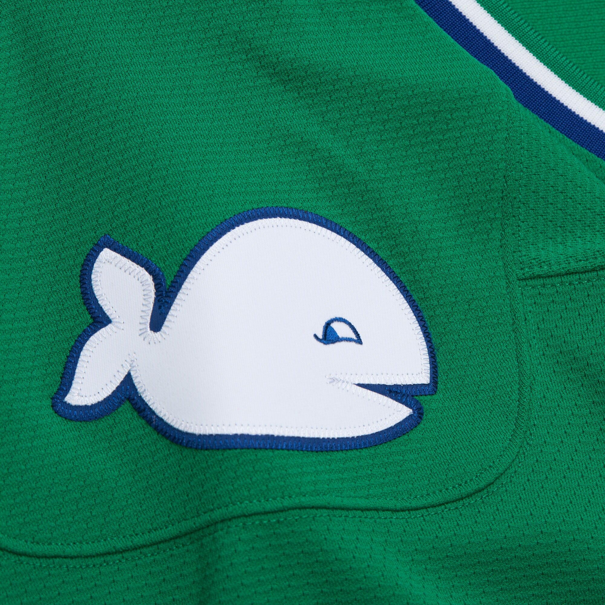Mens Mitchell & Ness NHL DARK JERSEY WHALERS 1979 GORDIE HOWE
