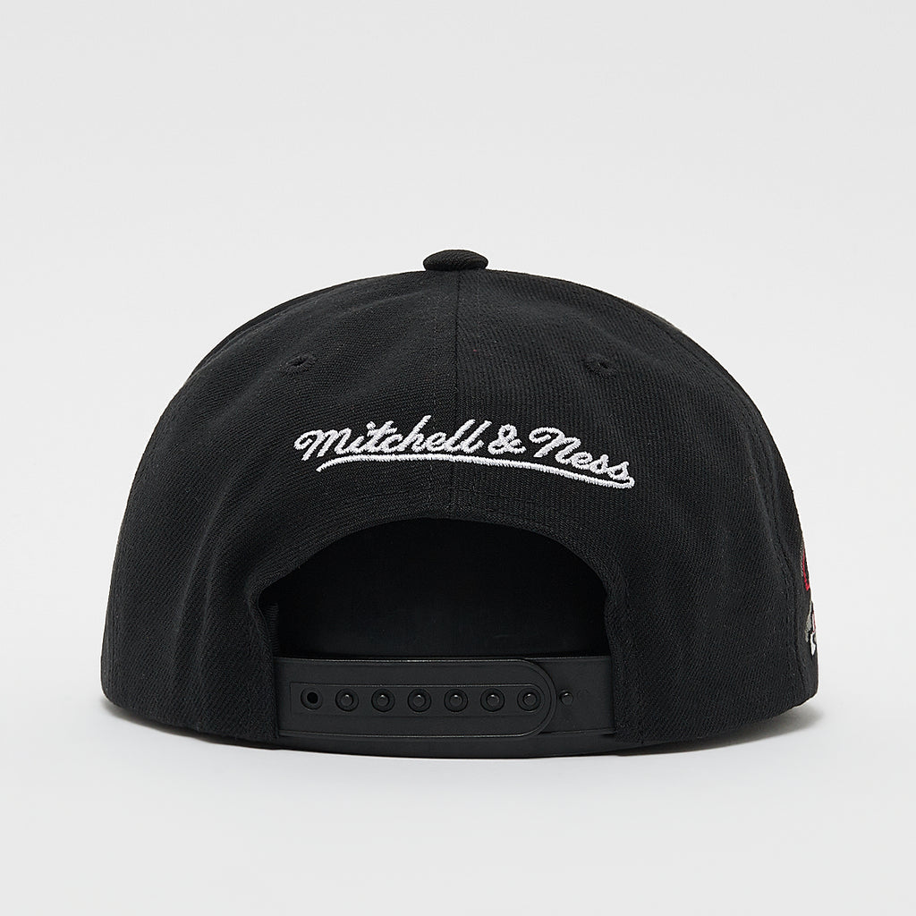MENS MITCHELL & NESS NBA BIG FACE 7.0 SNAPBACK BULLS - BLACK