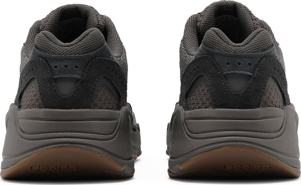 [GZ0724] Mens Adidas YEEZY BOOST 700 V2