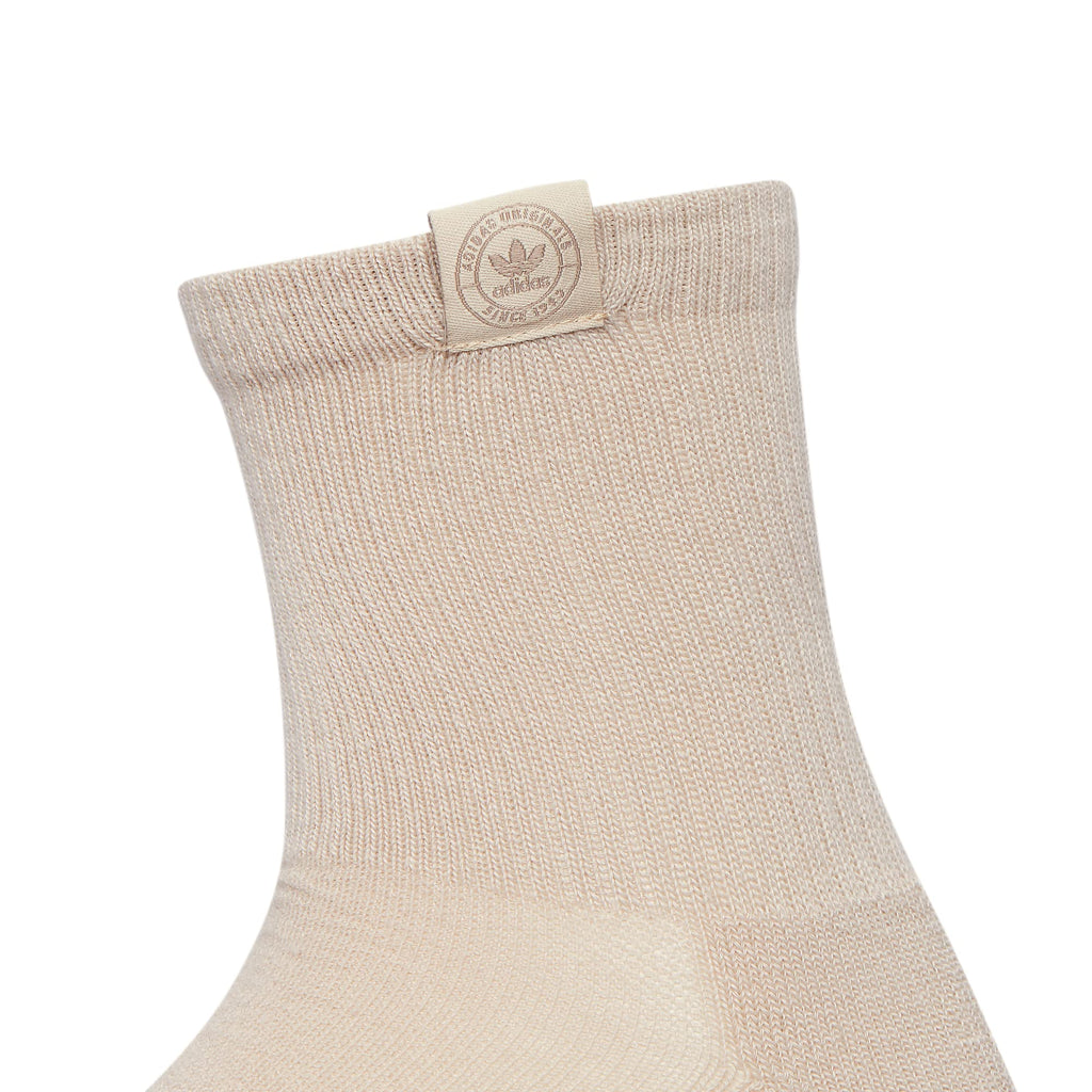 [GC3075C] UNISEX ADIDAS TREFOIL MID CREW SOCKS-BROWN