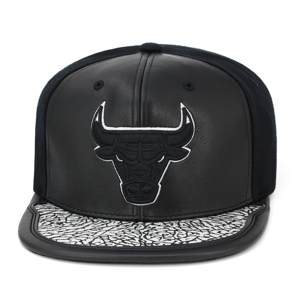 [6HSSMM19225-CBUBKGY] MENS MITCHELL & NESS NBA CHICAGO BULLS DAY ONE SNAPBACK