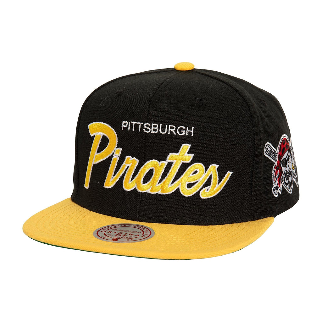 Mens Mitchell & Ness MLB EVERGREEN SCRIPT SNAPBACK PIRATES