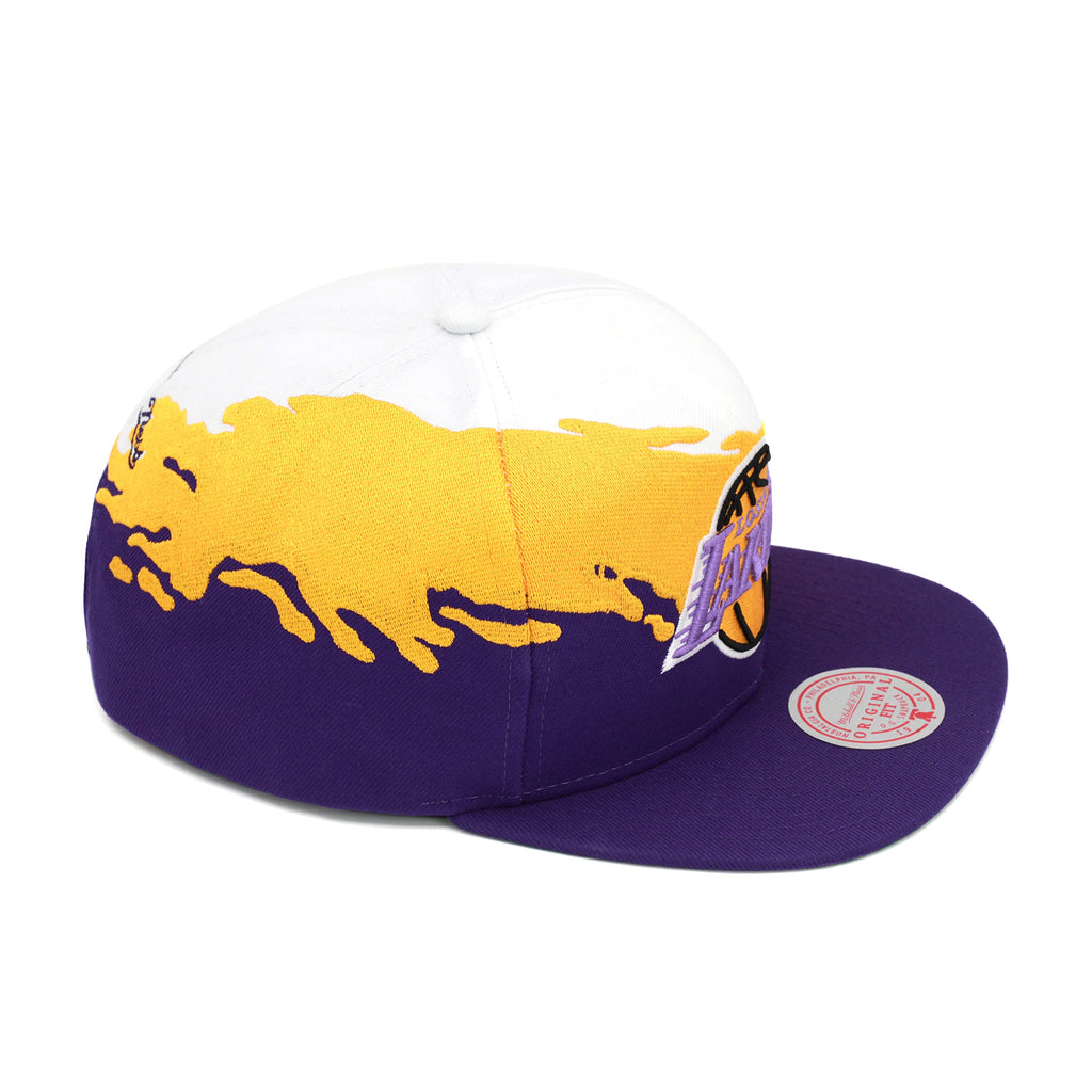 MENS MITCHELL & NESS NBA PAINTBRUSH SNAPBACK HWC LAKERS - WHITE-PURPLE