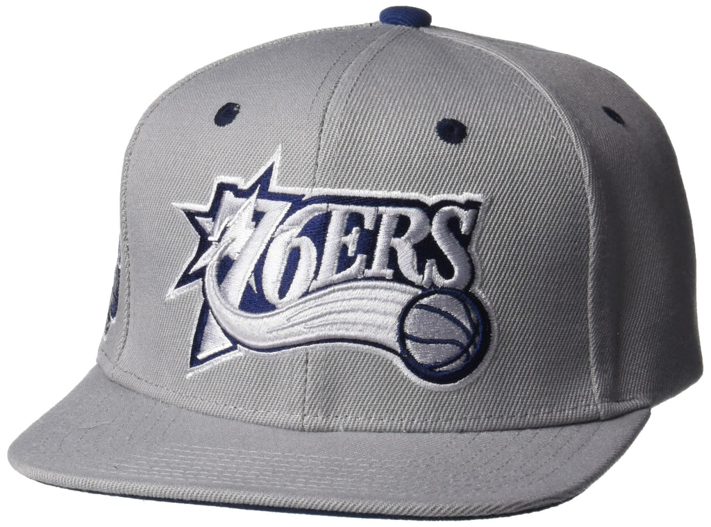 MENS MITCHELL & NESS NBA THE DISTRICT SNAPBACK HWC 76ERS - GREY