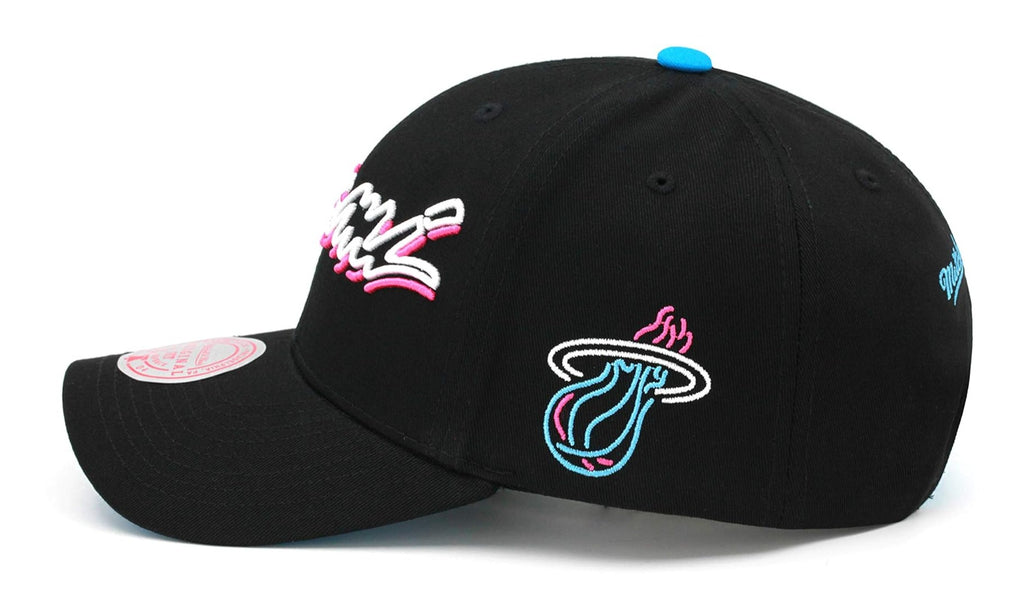 [6LSSMO19315-MHEBLCK] MENS NBA MIAMI HEAT NEON VICE LIGHTS WORDMARK LOW SNAPBACK