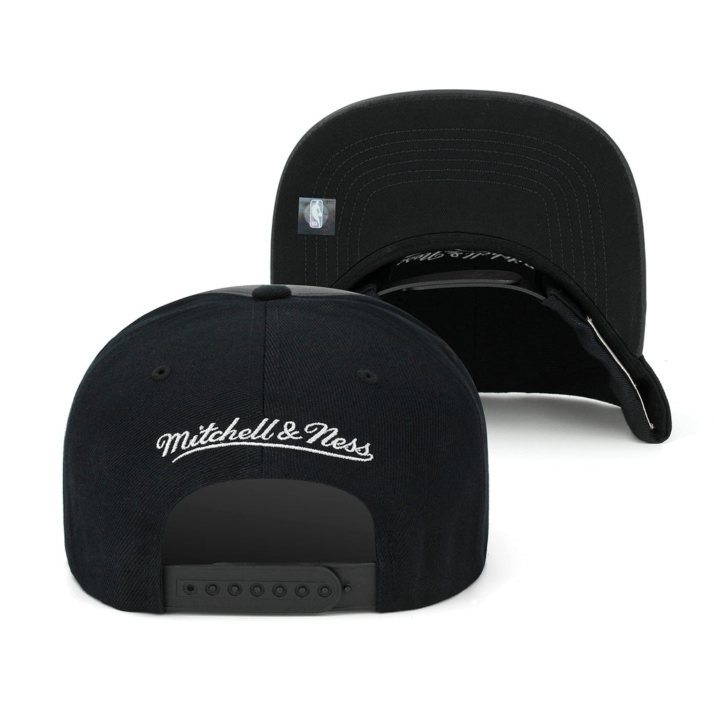 [6HSSMM19225-CBUBKGY] MENS MITCHELL & NESS NBA CHICAGO BULLS DAY ONE SNAPBACK