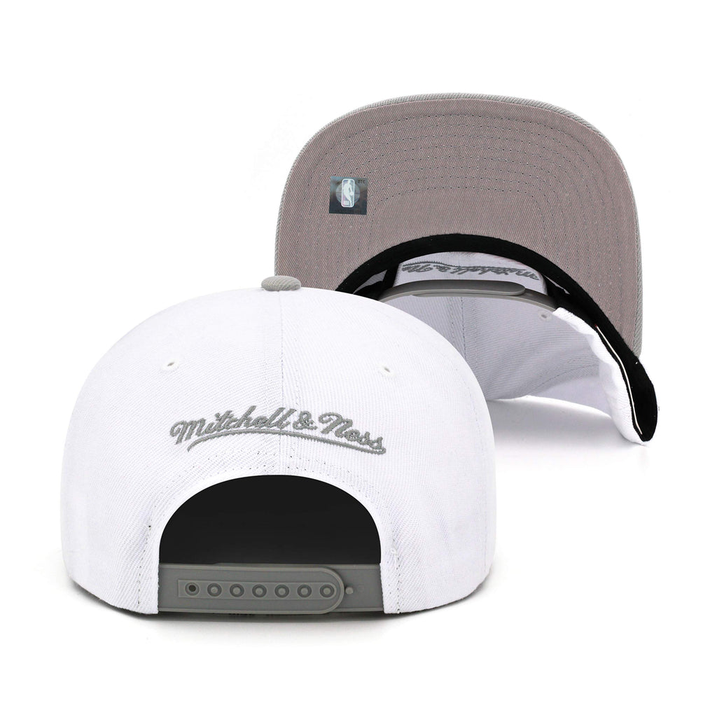 MENS MITCHELL & NESS NBA COOL GRAY 7 SNAPBACK BULLS - GREY-WHITE