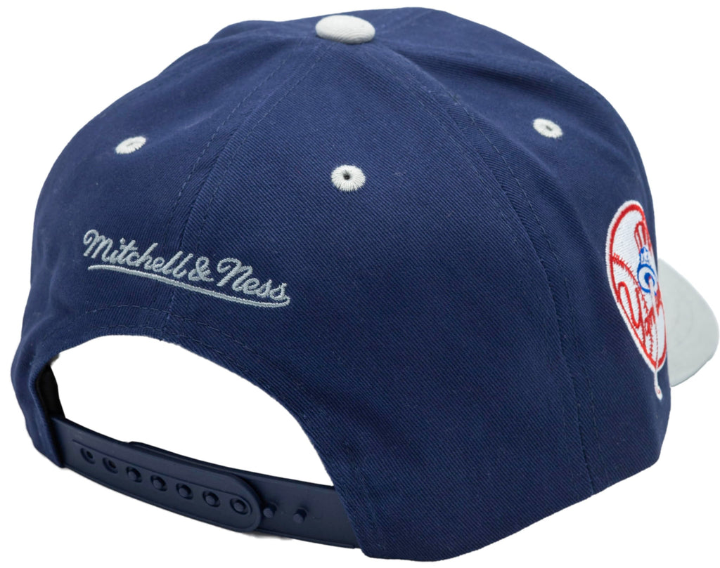 Mens Mitchell & Ness MLB TAIL SWEEP 2.0 PRO SNAPBACK YANKEES