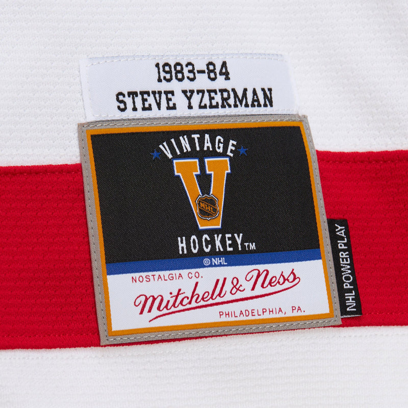 Mens Mitchell & Ness NHL WHITE JERSEY RED WINGS 1983 STEVE YZERMAN