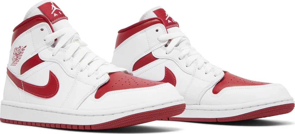 [BQ6472-161] Womens Air Jordan Retro 1 Mid 'Reverse Chicago'