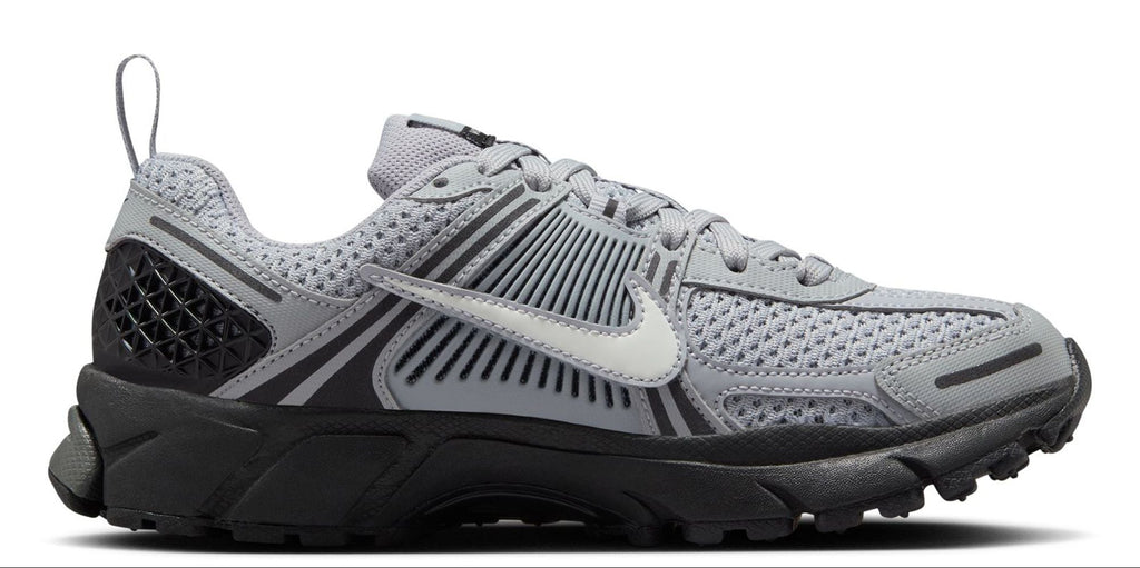 [HV6421-001] GRADE SCHOOL NIKE ZOOM VOMERO 5 'WOLF GREY BLACK'