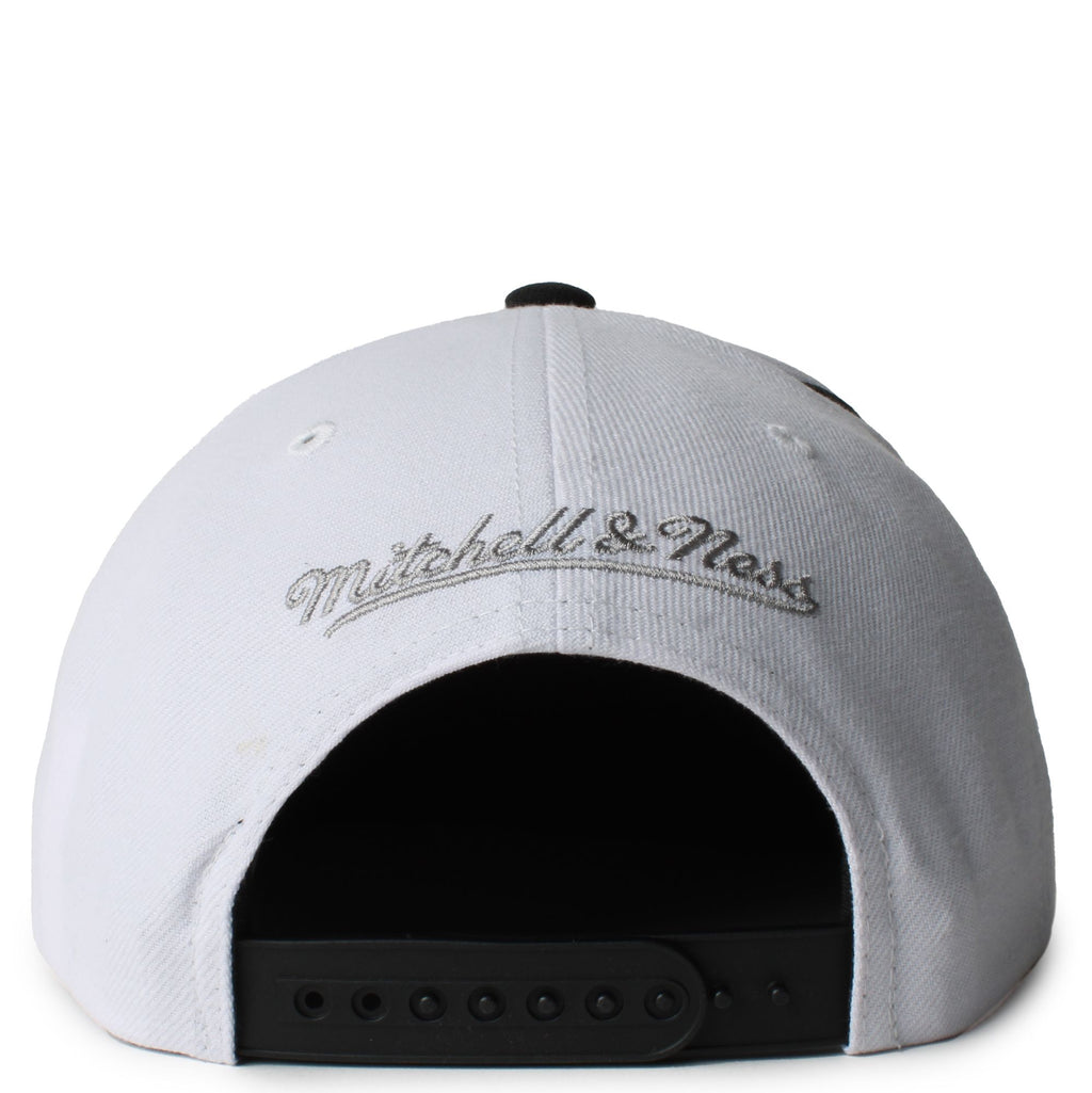 MENS MITCHELL & NESS NHL WAVERUNNER SNAPBACK VNTG KINGS