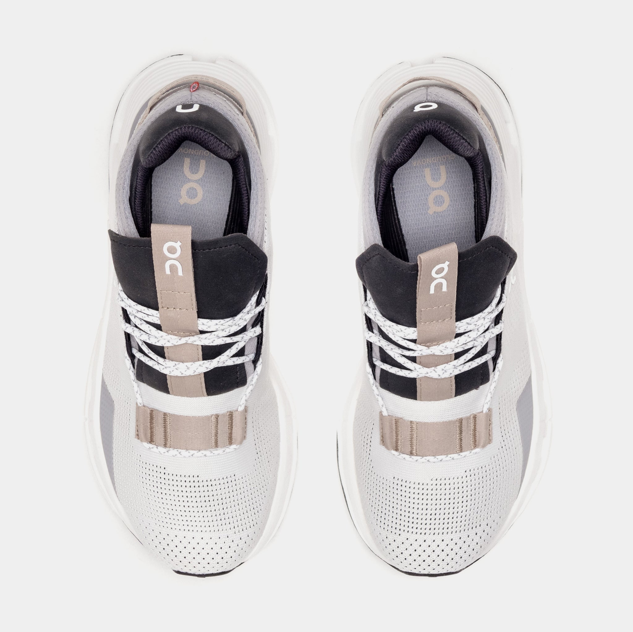 [26.98488] Womens On Running RUNNING CLOUDNOVA 'WHITE SAND (WOMEN'S)'