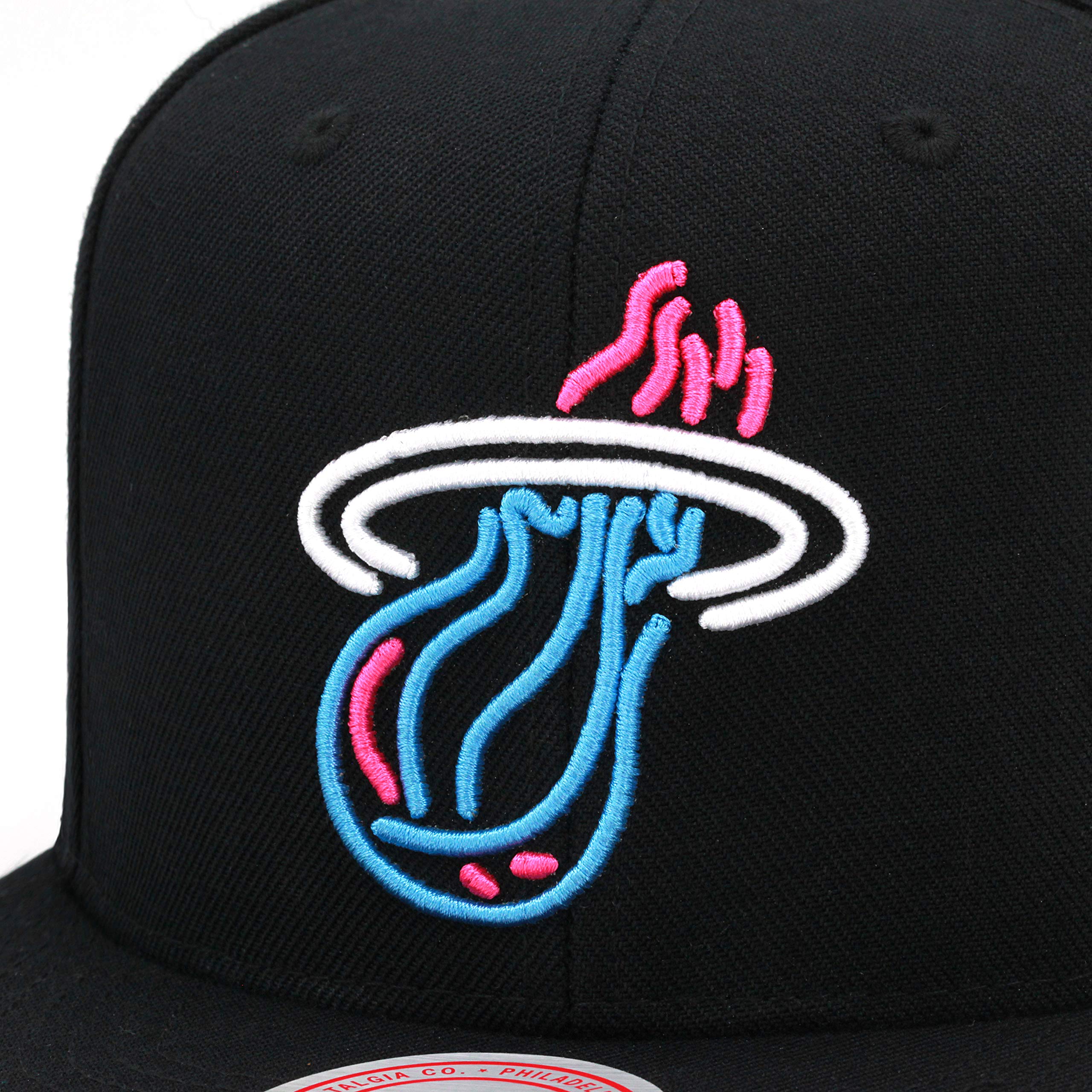 [6HSSMO19319-MHEBLCK] MENS NBA MIAMI HEAT NEON VICE LOGO SNAPBACK