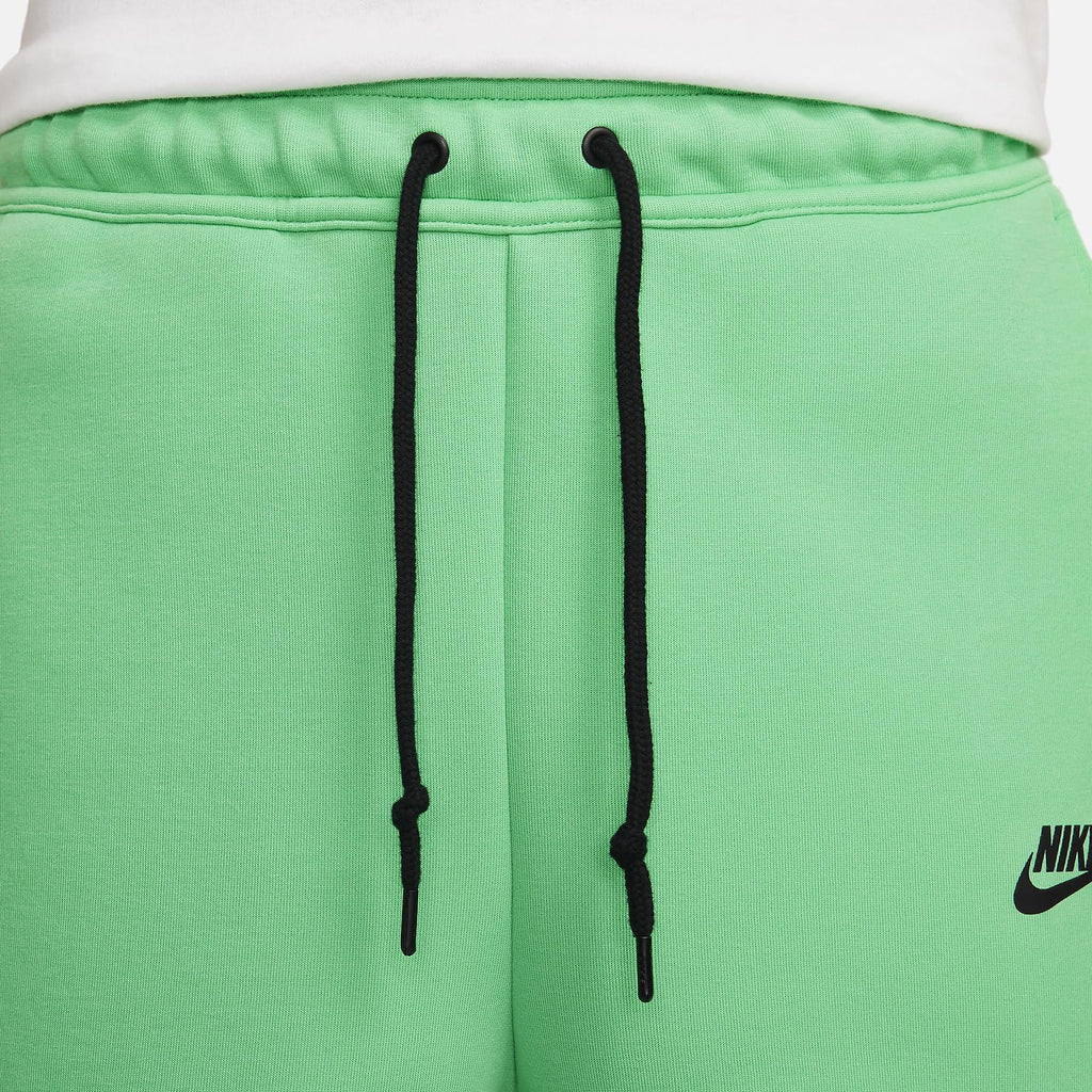 [FB8171-363] MENS NIKE TECH FLEECE SHORTS