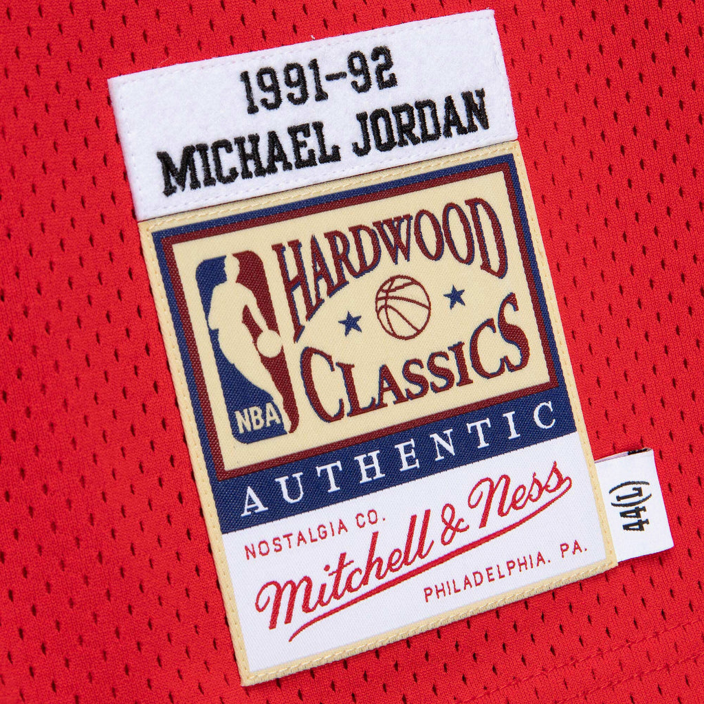 MENS MITCHELL & NESS AUTHENTIC JERSEY '1991 CHICAGO BULLS MICHAEL JORDAN #23'
