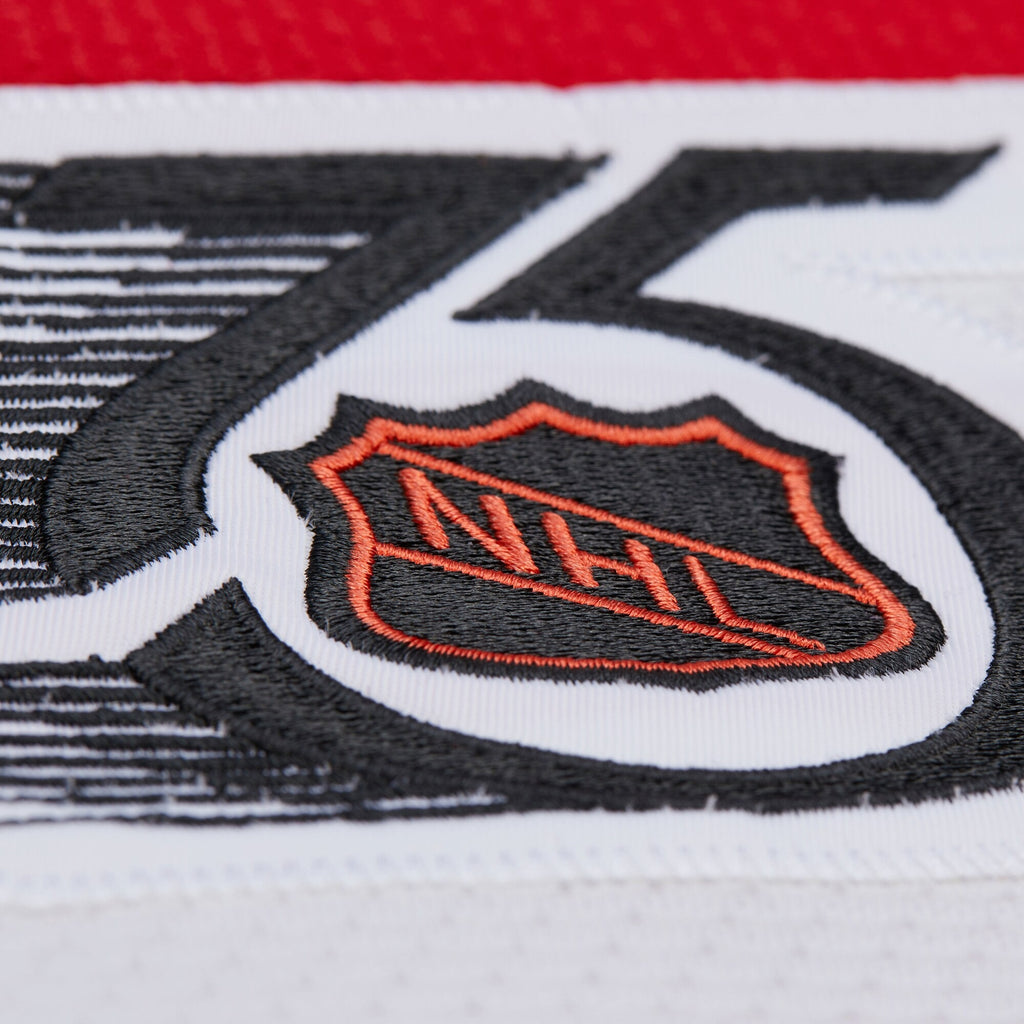 MENS MITCHELL & NESS NHL WHITE JERSEY RED WINGS 1991 STEVE YZERMAN